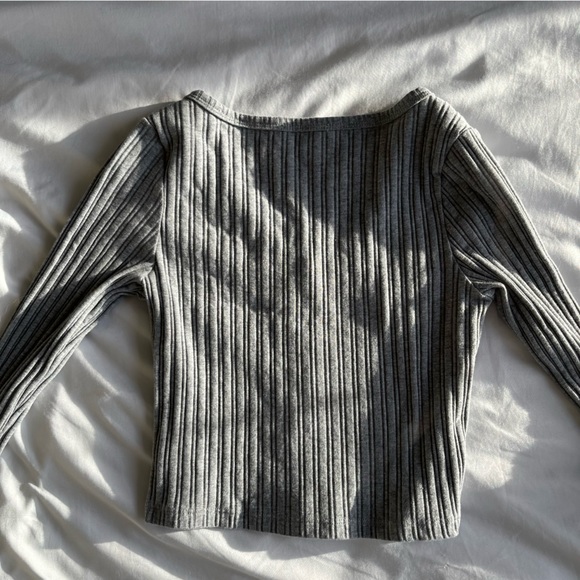 Semi-cropped ribbed long sleeve buttoned shirt - size M - Picture 6 of 7